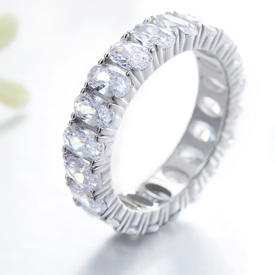 Grooved Ring with Zirconia in Silver