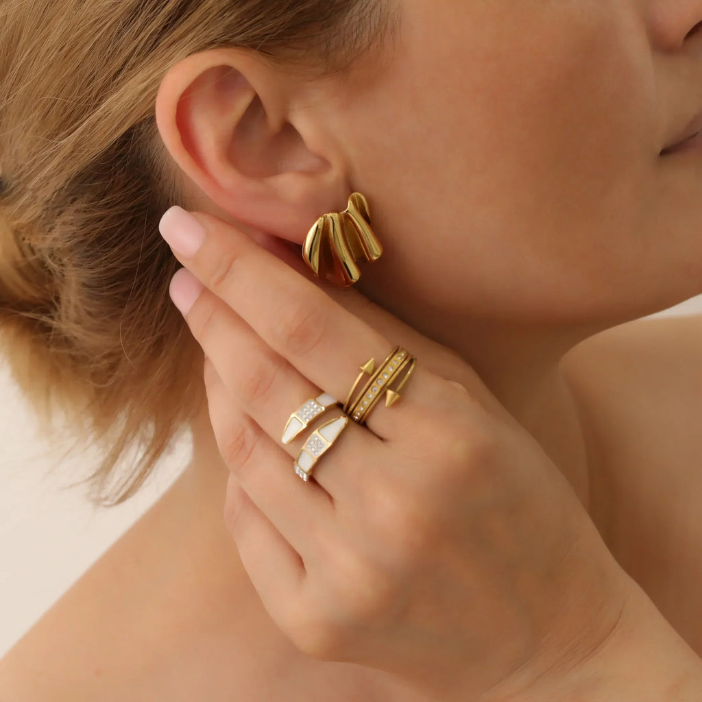 Spiral Ring with Zirconia Plated in 18K Gold