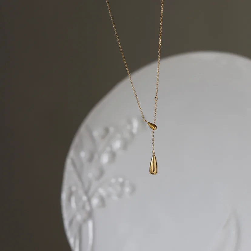 Lariat Necklace with Teardrop Pendant